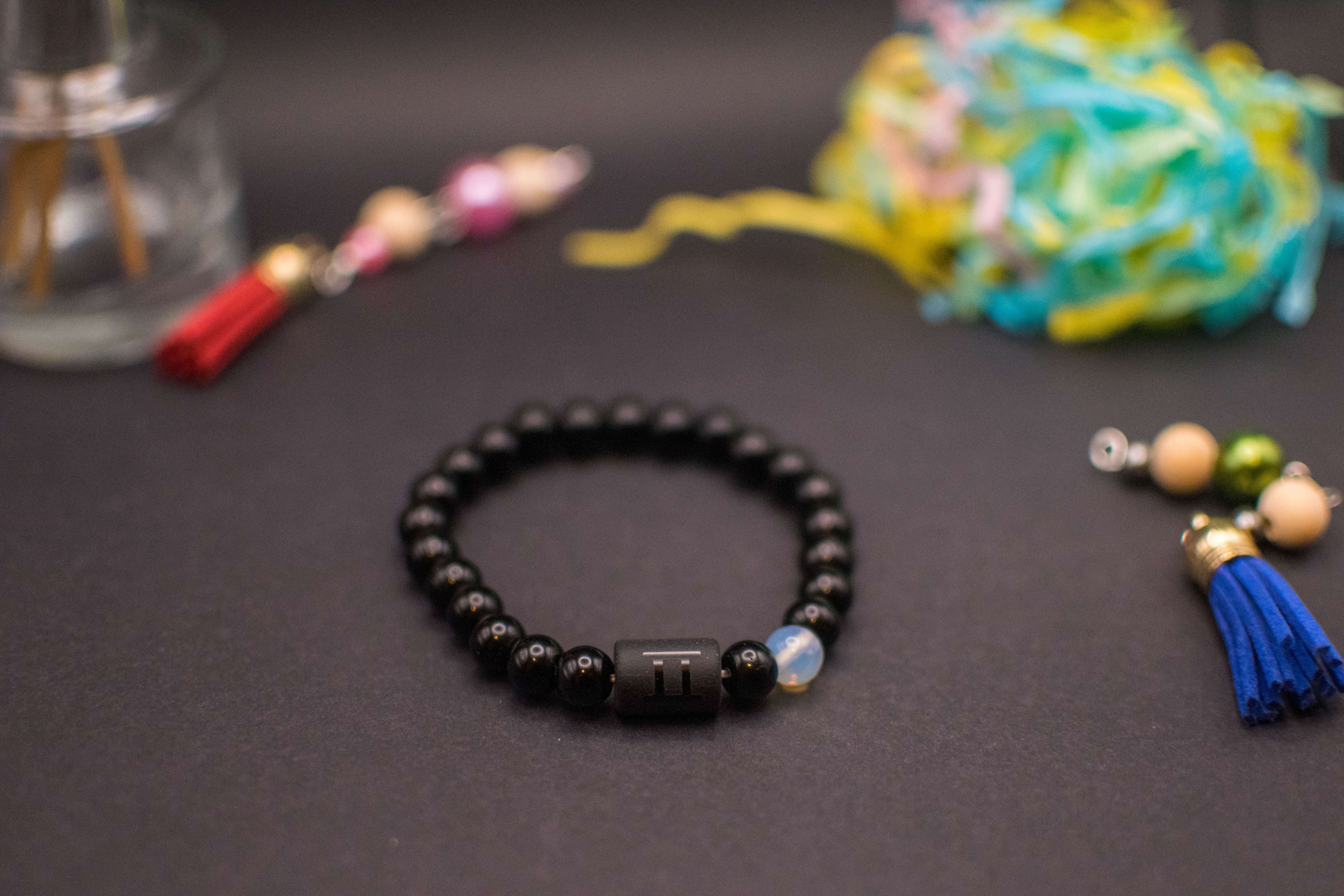 Gemini , Black Onyx & Tiger Eye Bracelet With Air Element Stone